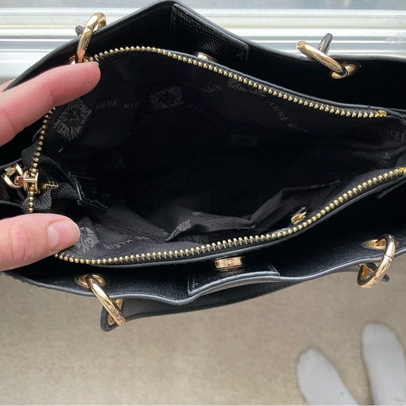 Anne Klein Black Purse - Picture 7 of 11
